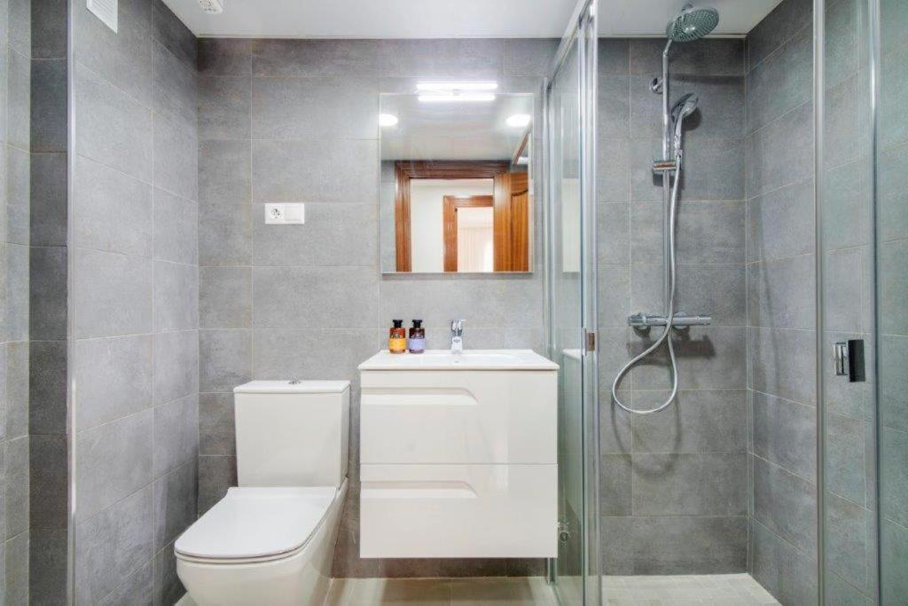 Family Scandinavia City Center & Near The Beach Malaga Ngoại thất bức ảnh